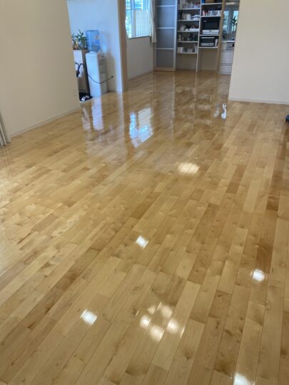 暮らしながらピカピカに。UVコーティングで甦る