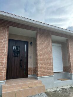 輝きと強さを両立した床