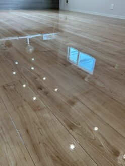 ツヤが映える上質な空間に