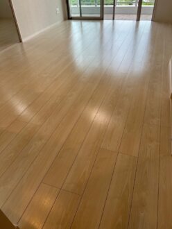 控えめなツヤが心地よい落ち着いた空間へ