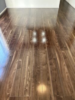 落ち着いた光沢で上品