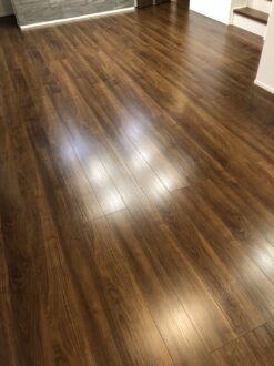 木目の美しさが際立ちました