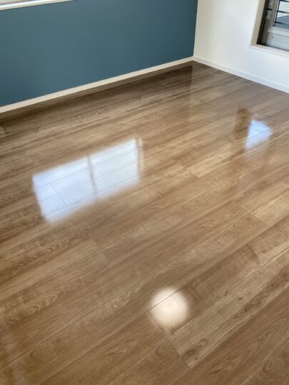 落ち着いたツヤがちょうど良かったです