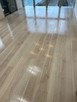 控えめな艶がとても心地よいです