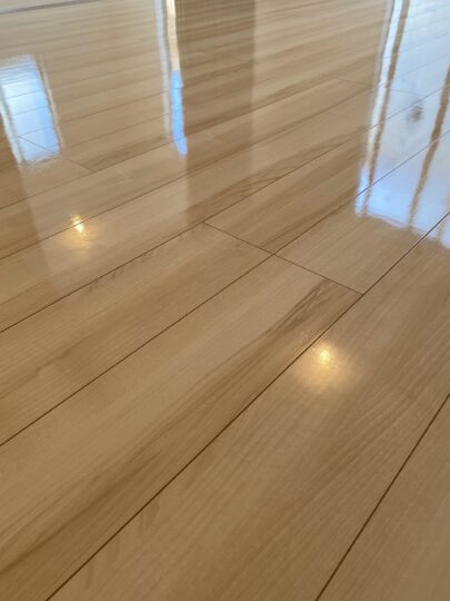 艶がでて部屋が上品に見えました