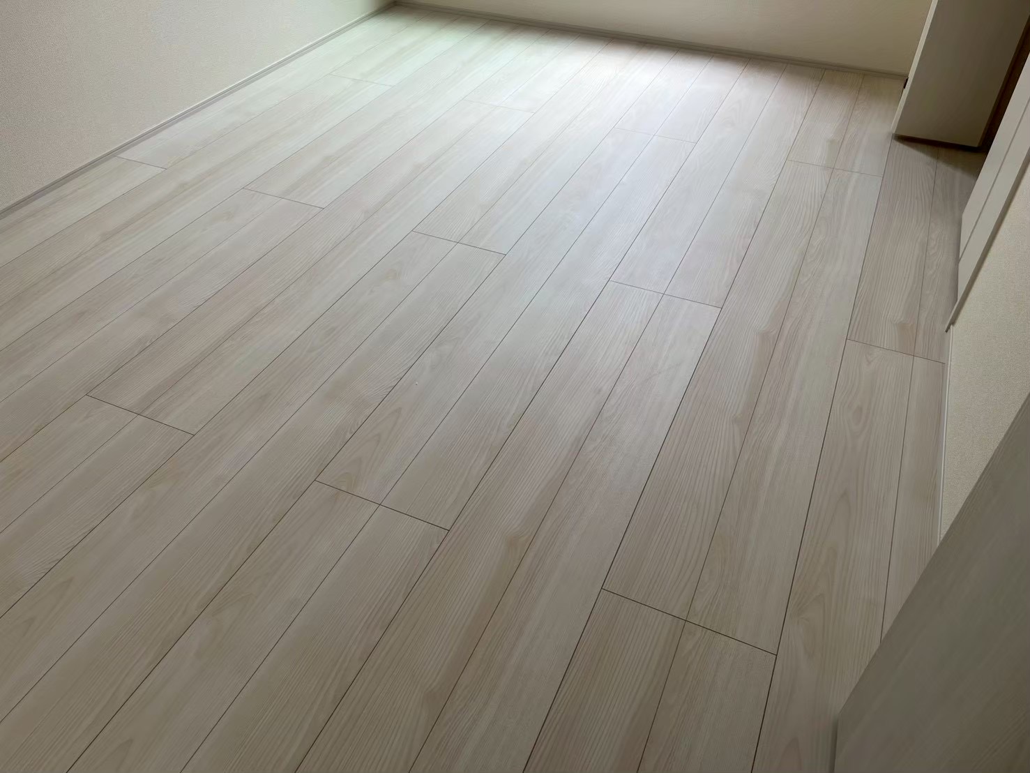 三重県鈴鹿市でセラミックフロアコーティングの施工前
