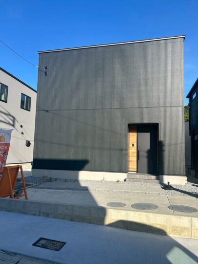 滋賀県近江八幡市でガラスフロアコーティング新築戸建て施工事例